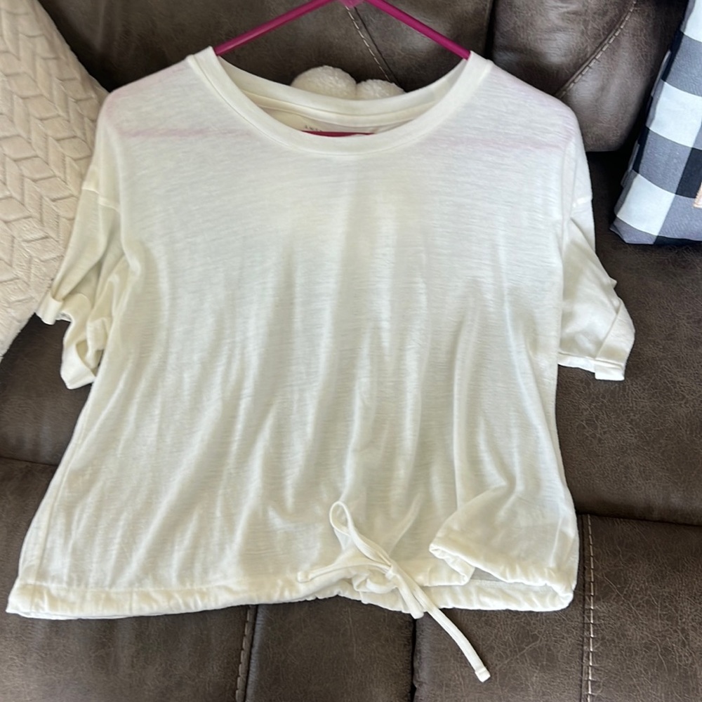American Eagle crop tee